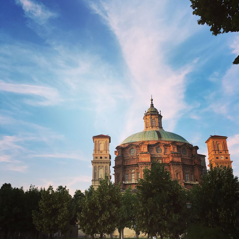 Salita alla Cupola di Vicoforte