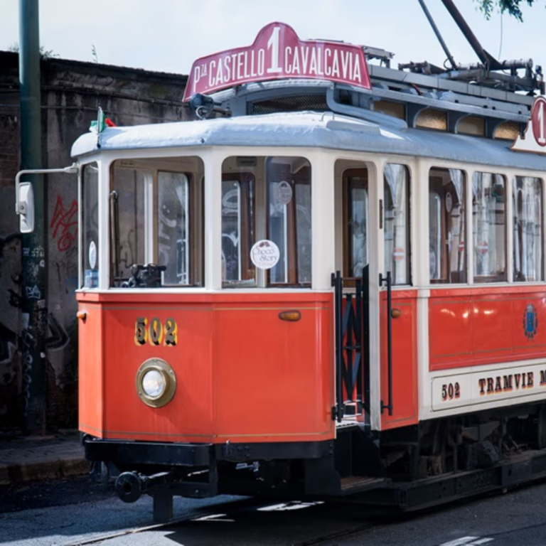 AM Club | Choco Tram
